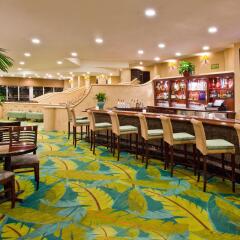 Отель Holiday Inn Miami Beach-Oceanfront гостиничный бар