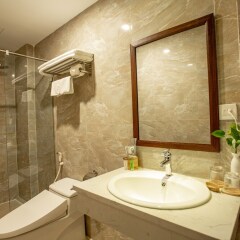 Adeline Hotel Ханой ванная фото 2