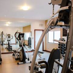 Отель Best Western Cumbres Inn Cd. Cuauhtémoc фитнесс-зал фото 3