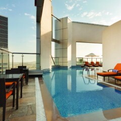 Отель Ramada Corniche Абу-Даби бассейн фото 3