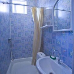 Гостиница Guest House Krymskaya 82 в Анапе отзывы, цены и фото номеров - забронировать гостиницу Guest House Krymskaya 82 онлайн Анапа ванная