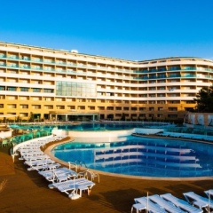 Waterplanet Hotel & Aquapark Окурджалар