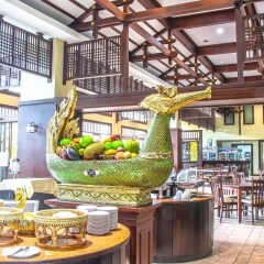 Отель Mike Garden Resort гостиничный бар