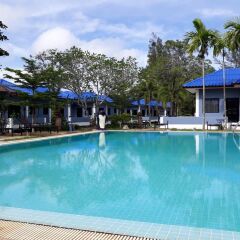 Отель Praewa Villas Naiyang Phuket бассейн