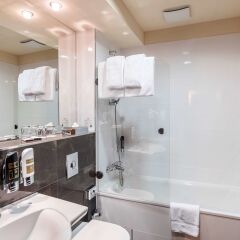Hotel Majestic Plaza ванная