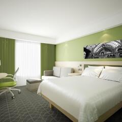Отель Hampton by Hilton Antwerp Central Station Бельгия, Антверпен - отзывы, цены и фото номеров - забронировать отель Hampton by Hilton Antwerp Central Station онлайн комната для гостей фото 2
