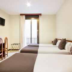 Отель Condal Hotel Испания, Барселона - 8 отзывов об отеле, цены и фото номеров - забронировать отель Condal Hotel онлайн комната для гостей фото 3