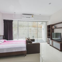 Отель Condo in Karon in Chic Condo (Unit A108) комната для гостей фото 3