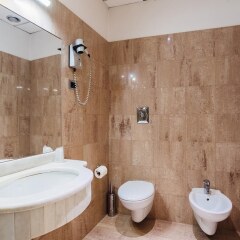 Отель Benivieni Hotel Италия, Флоренция - отзывы, цены и фото номеров - забронировать отель Benivieni Hotel онлайн ванная фото 2