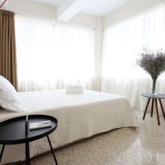 Отель Live In Athens Acropolis Suites Афины комната для гостей фото 3