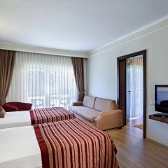 Отель Maritim Pine Beach Resort комната для гостей