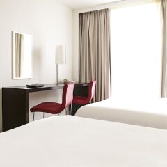 Отель Novotel London West удобства в номере