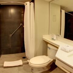 Отель City Express Tijuana Insurgentes ванная