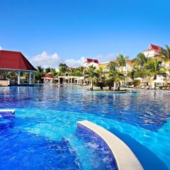 Отель Luxury Bahia Principe Esmeralda - All Inclusive Доминикана, Пунта Кана - 10 отзывов об отеле, цены и фото номеров - забронировать отель Luxury Bahia Principe Esmeralda - All Inclusive онлайн бассейн фото 2