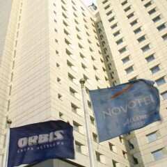 Отель Novotel Poznan Centrum Познань городской автобус
