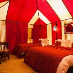 Отель Luxury Camp Chebbi Марокко, Мерзуга - отзывы, цены и фото номеров - забронировать отель Luxury Camp Chebbi онлайн комната для гостей фото 4