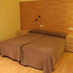 Отель Hostal Baires комната для гостей фото 3