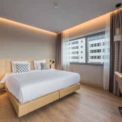 Urban Lodge Hotel сейф в номере