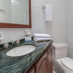 Отель Travelers Suites Juanambú Колумбия, Кали - отзывы, цены и фото номеров - забронировать отель Travelers Suites Juanambú онлайн ванная фото 2
