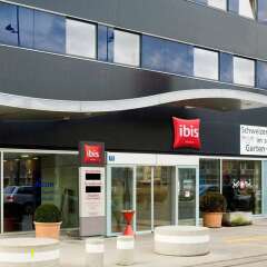 Отель Ibis Zurich City West Цюрих банкомат