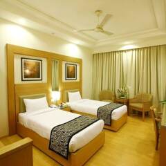 Отель Karon Hotels - Lajpat Nagar Индия, Нью-Дели - отзывы, цены и фото номеров - забронировать отель Karon Hotels - Lajpat Nagar онлайн комната для гостей фото 3