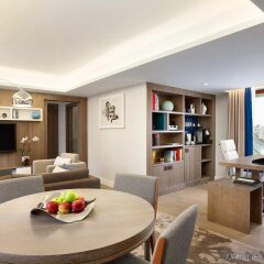 Отель Hilton Stockholm Slussen Швеция, Стокгольм - 9 отзывов об отеле, цены и фото номеров - забронировать отель Hilton Stockholm Slussen онлайн комната для гостей фото 3