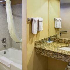 Отель Rodeway Inn Culver City ванная