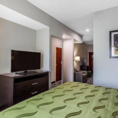 Quality Suites Pineville - Charlotte in Pineville, United States of America from 100$, photos, reviews - zenhotels.com guestroom