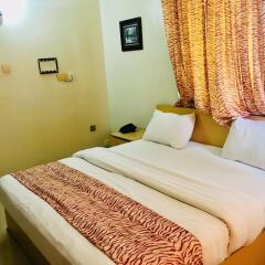 Mignonette Hotel & Suites комната для гостей фото 5
