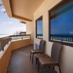Отель Best Western Oceanfront - New Smyrna Beach балкон