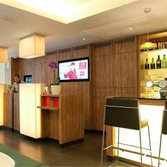 Отель Ibis Leuven Centrum Бельгия, Лёвен - отзывы, цены и фото номеров - забронировать отель Ibis Leuven Centrum онлайн гостиничный бар
