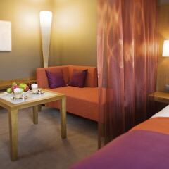 Отель Movenpick Hotel Zuerich-Airport Швейцария, Глаттбруг - 2 отзыва об отеле, цены и фото номеров - забронировать отель Movenpick Hotel Zuerich-Airport онлайн комната для гостей фото 5