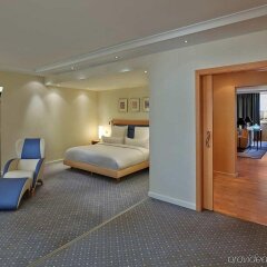 Отель Hilton Düsseldorf комната для гостей фото 3