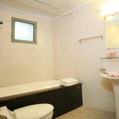 Urban Alley Hotel ванная