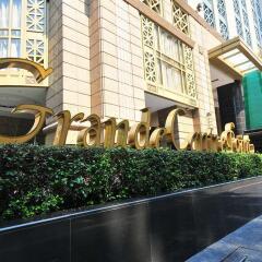 Отель Grande Centre Point Ratchadamri Бангкок парковка