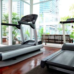 Апартаменты Sabai Sathorn Serviced Apartment Бангкок фитнесс-зал фото 2