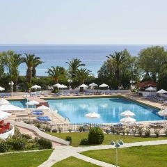 Отель Pallini Beach бассейн