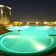 Отель Seven Place Executive Residences Бангкок бассейн