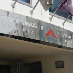 Golden Sands Hotel Apartments парковка
