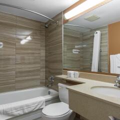 Отель Comfort Inn Dartmouth ванная