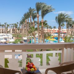 Отель Albatros Palace Resort Hurghada - All Inclusive Египет, Хургада - 1 отзыв об отеле, цены и фото номеров - забронировать отель Albatros Palace Resort Hurghada - All Inclusive онлайн балкон