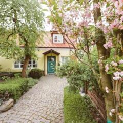 Отель The Secret Garden Boutique B&B Литва, Вильнюс - отзывы, цены и фото номеров - забронировать отель The Secret Garden Boutique B&B онлайн