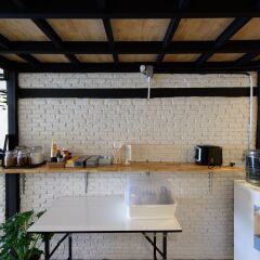 Warm White Hostel в номере