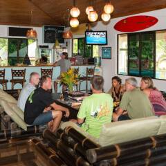 Отель Waidroka Bay Resort гостиничный бар