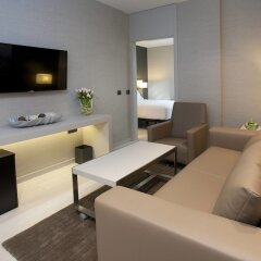 AC Hotel Colón Valencia by Marriott удобства в номере