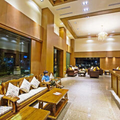Отель Airport Resort & Spa интерьер отеля