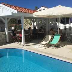 Отель Alacati Eldoris Otel Чешме с домашними животными