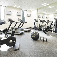 ibis One Central Hotel фитнесс-зал