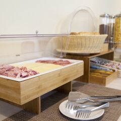 Отель iH Hotels Milano Blu Visconti Треццано-суль-Навиглио спа