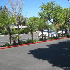 Отель Holiday Inn Express VAN NUYS США, Лос-Анджелес - отзывы, цены и фото номеров - забронировать отель Holiday Inn Express VAN NUYS онлайн парковка